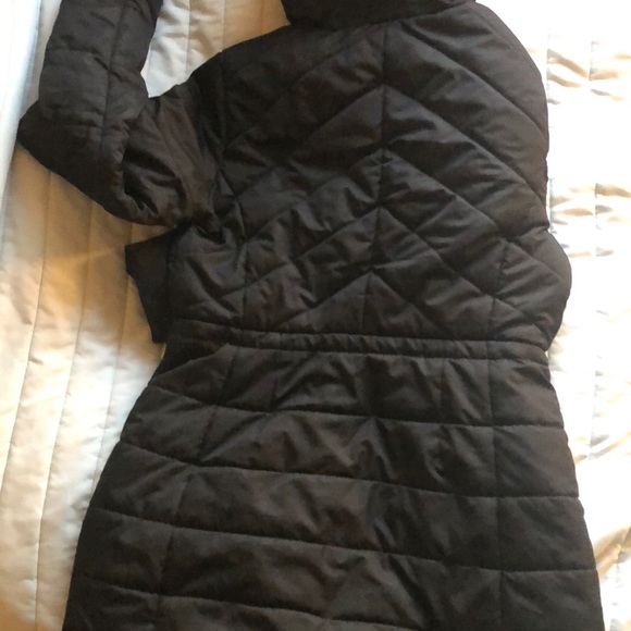 Black quilted puffer winter coat - Picture 6 of 7